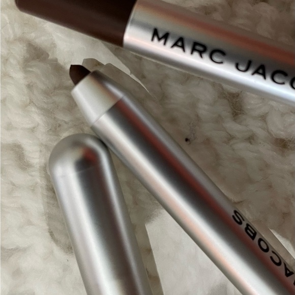 Marc Jacobs 5 pc NEW makeup bundle- powder highlight lipstick and 2 eyeliners - Picture 6 of 7
